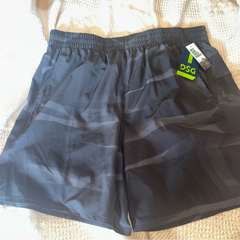 DSG Men's Charcoal Striped Athletic Shorts XLg